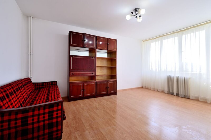 Maresal Averescu 5, Casin, Arcul de Triumf, Ion Mihalache, Domenii,