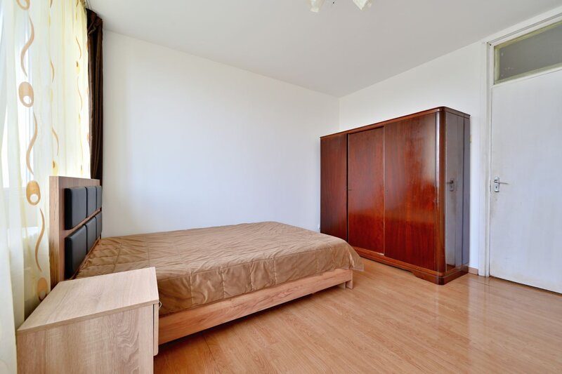 Maresal Averescu 5, Casin, Arcul de Triumf, Ion Mihalache, Domenii,