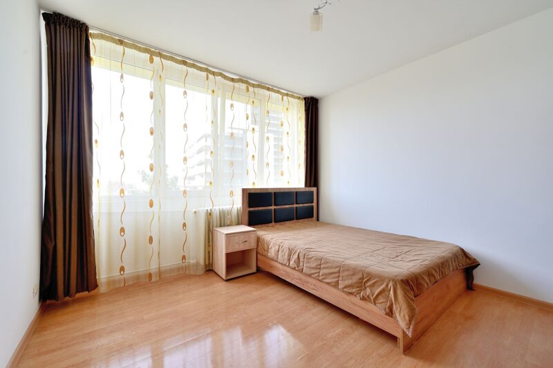 Maresal Averescu 5, Casin, Arcul de Triumf, Ion Mihalache, Domenii,