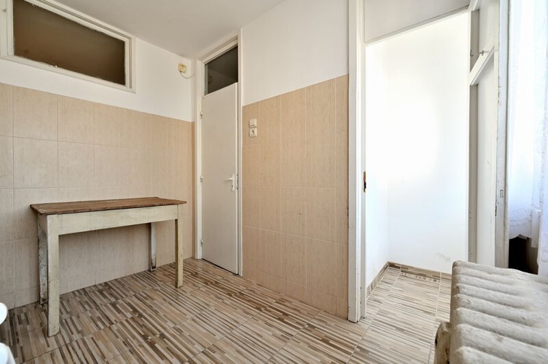 Maresal Averescu 5, Casin, Arcul de Triumf, Ion Mihalache, Domenii,